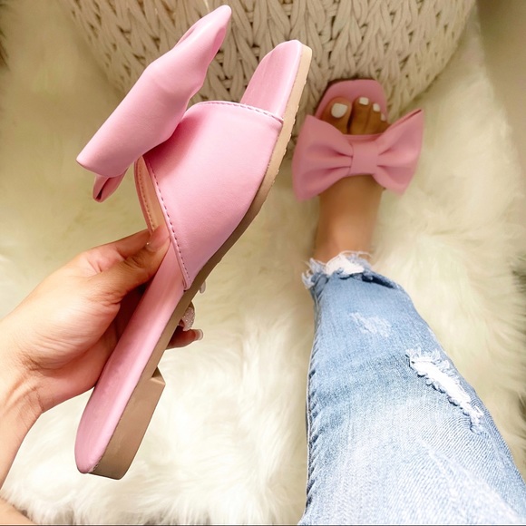 NEW Julie Bow Sandals- in Pink - Picture 2 of 6